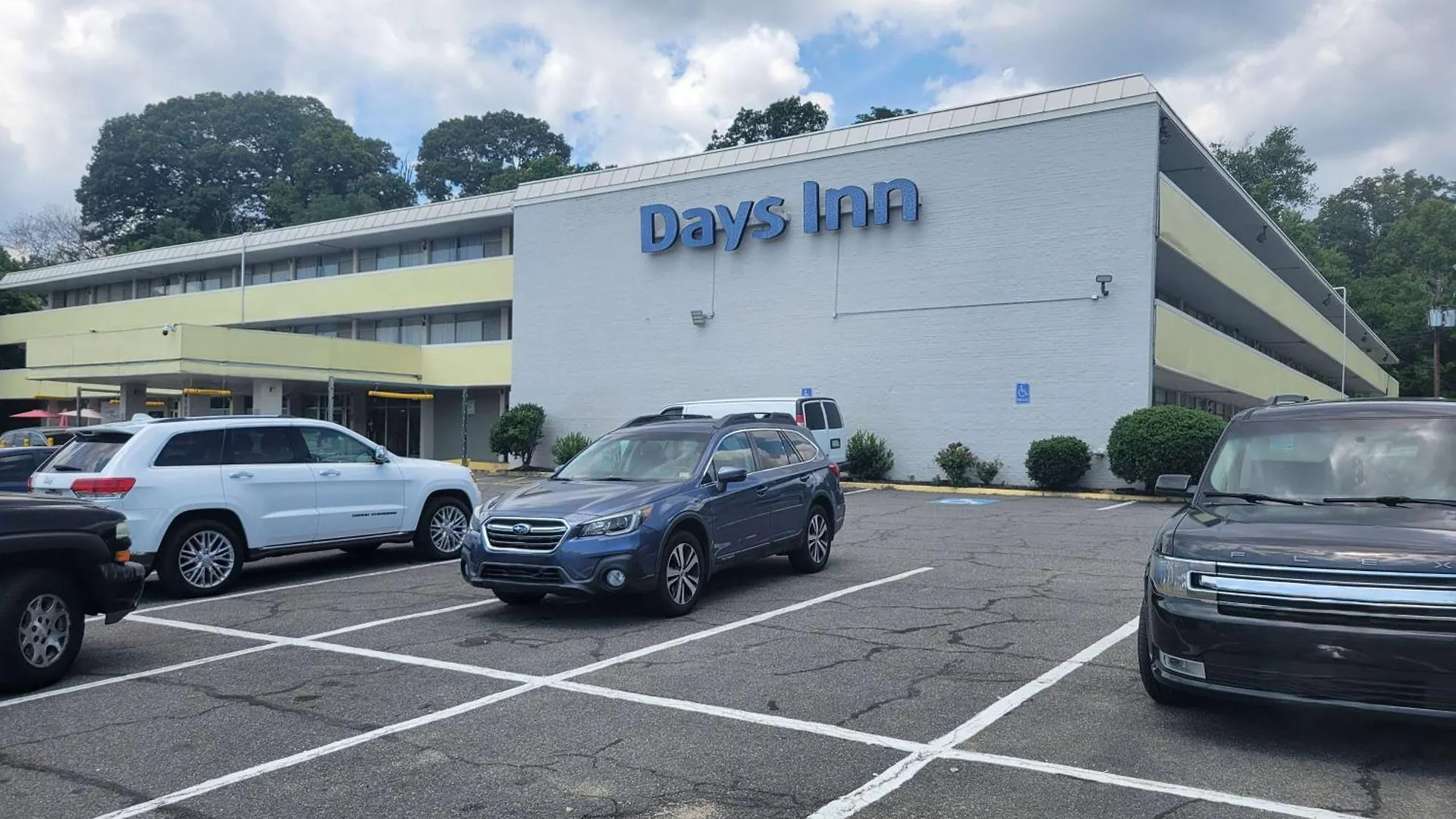 4 Smart Budget Hotels Near Huntley Meadows Park Worth Booking