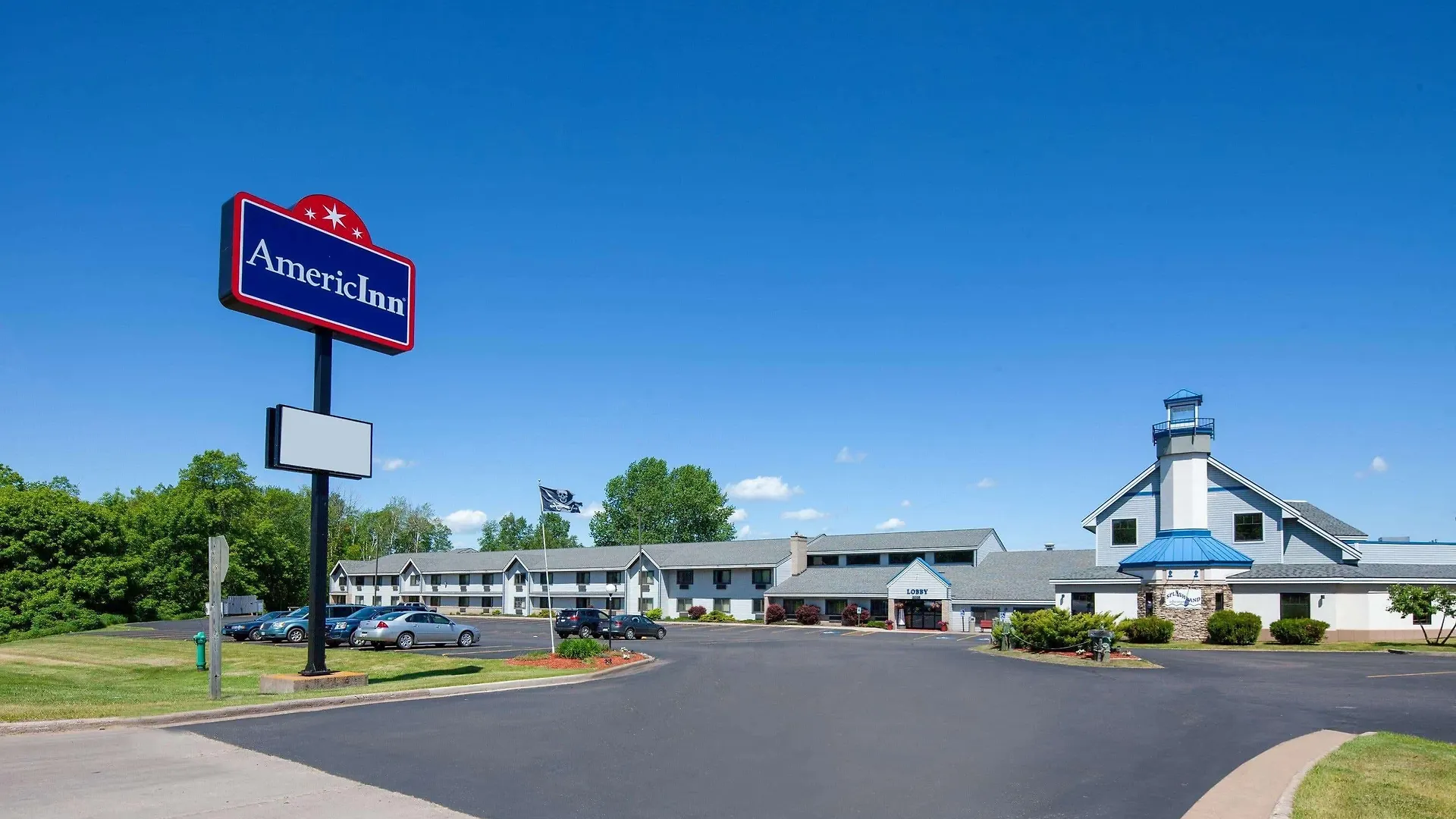 11 Top-Rated Historical Hotels In Wisconsin To Book Now